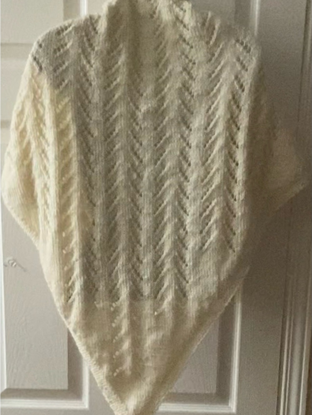 Knitted Merino Yarn Shawl
